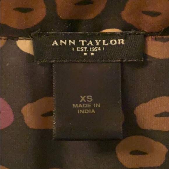 Ladies Ann Taylor blouse - Picture 3 of 4
